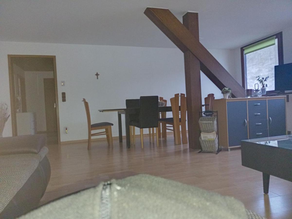 Zentrale Ferienwohnung Mit Blick Auf Die Paulinskirche เทรียร์ ภายนอก รูปภาพ